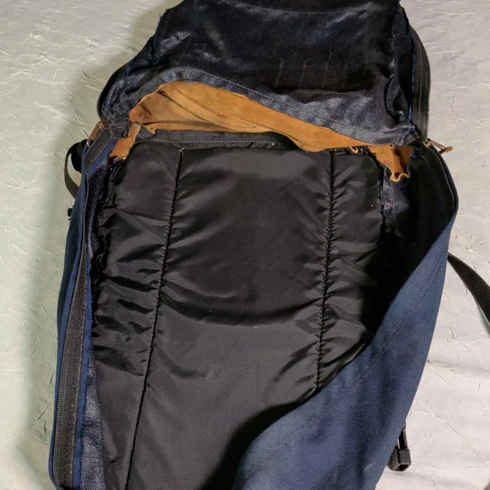 Vintage Jansport Backpack Suede Leather Bottom Retro 90's Book Bag Blue School